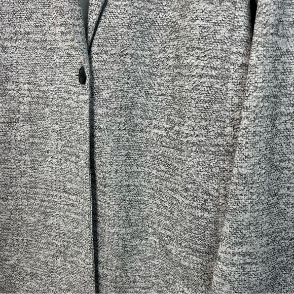 Torrid Studio Double Knit Boyfriend Blazer size 2 - Picture 5 of 8